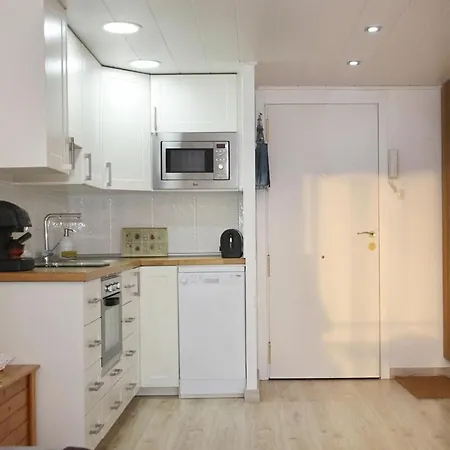 Apartment At151 Flat With Airco,building In Front Of The Torredembarra